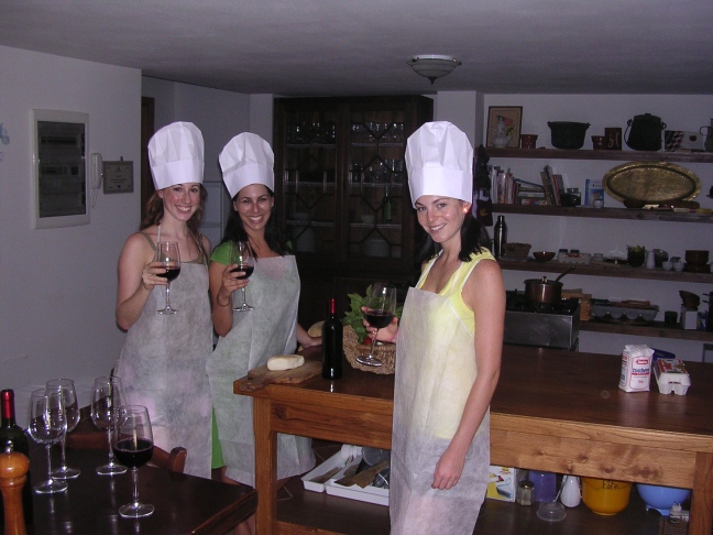 3-girls-with-wine